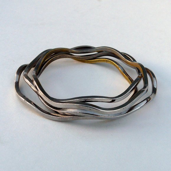 🔴 4 silver tone stacking bangles, wavy, Mexico - Picture 2 of 4